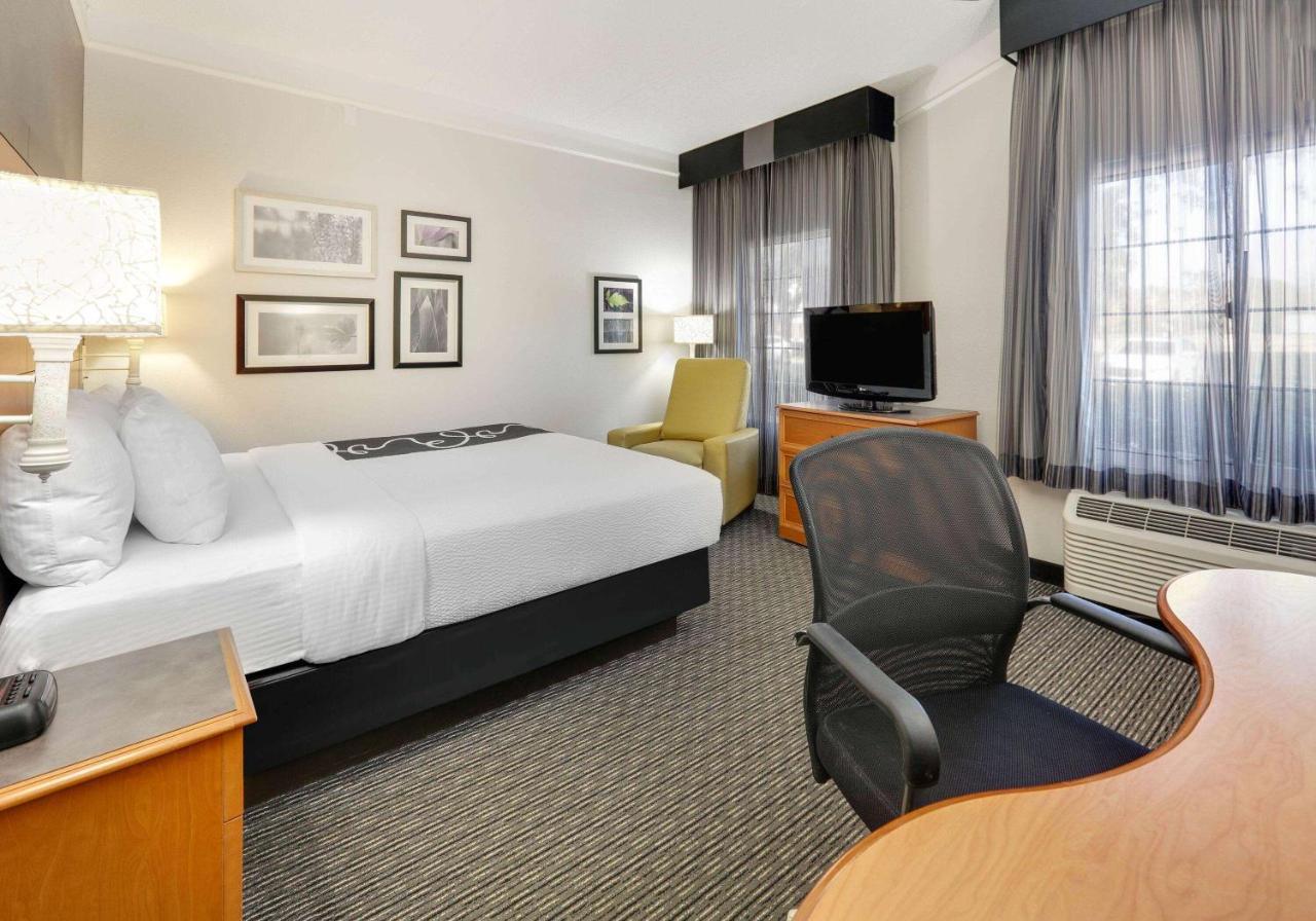 La Quinta By Wyndham Dallas - Addison Galleria Luaran gambar