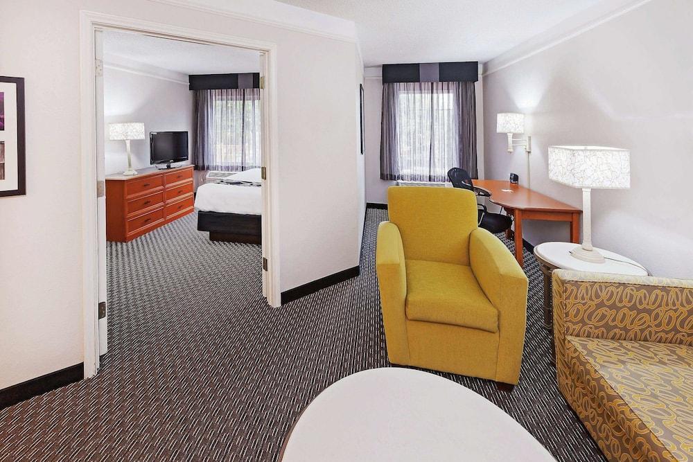La Quinta By Wyndham Dallas - Addison Galleria Luaran gambar