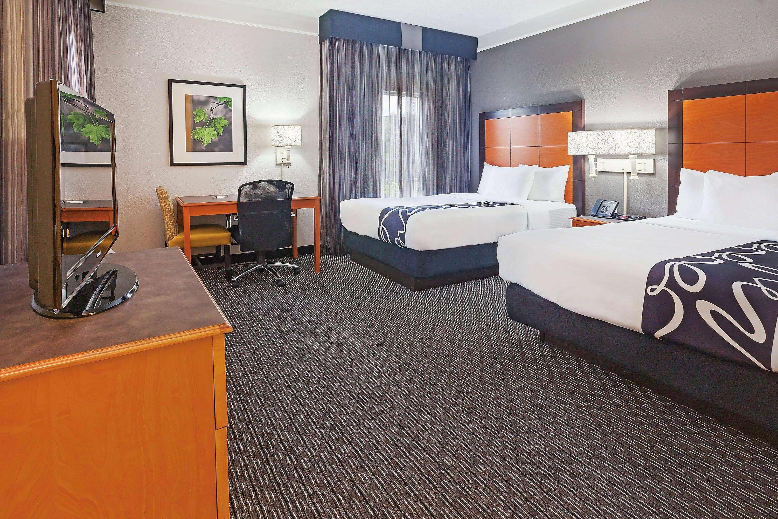 La Quinta By Wyndham Dallas - Addison Galleria Hotel Luaran gambar