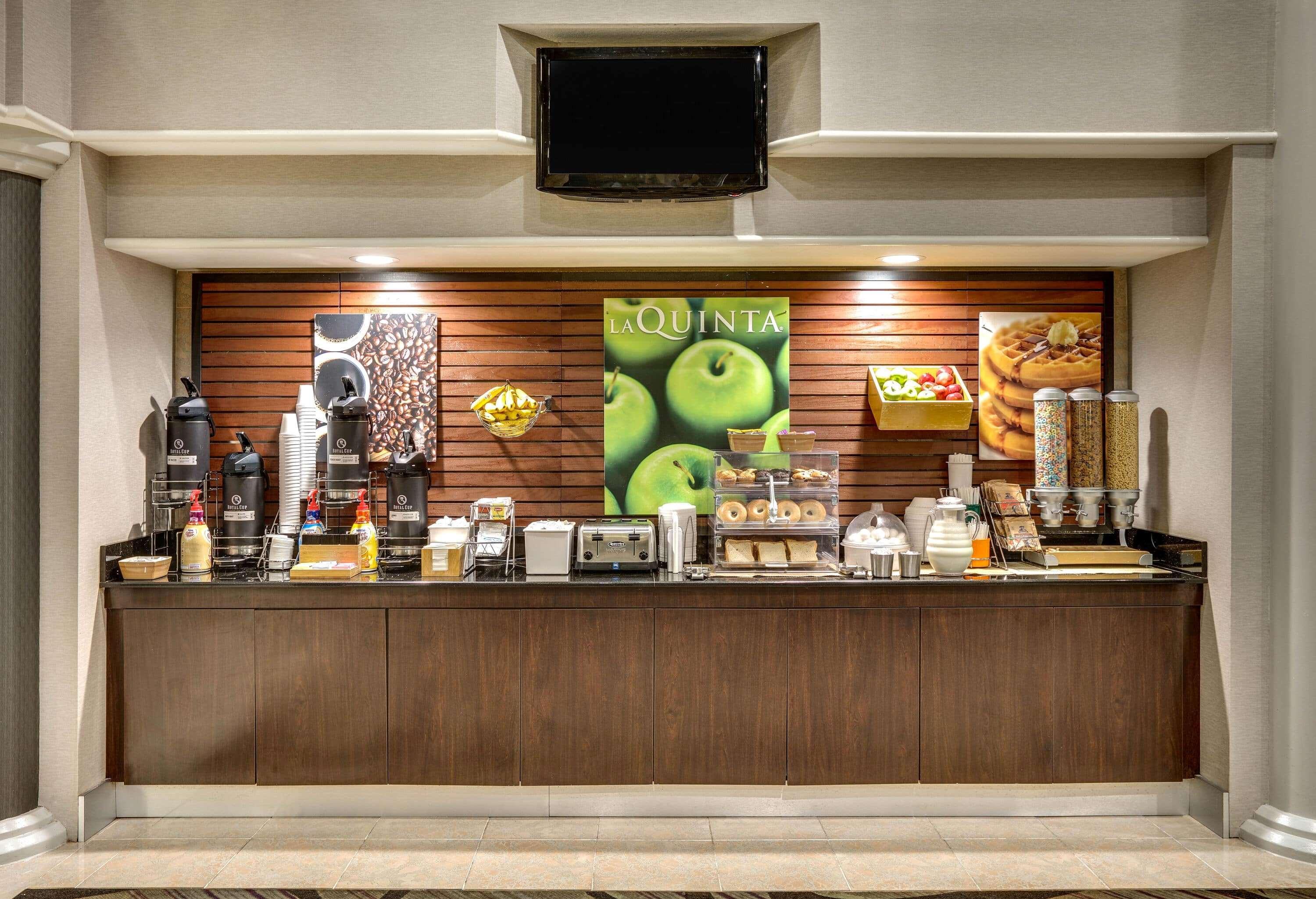 La Quinta By Wyndham Dallas - Addison Galleria Luaran gambar
