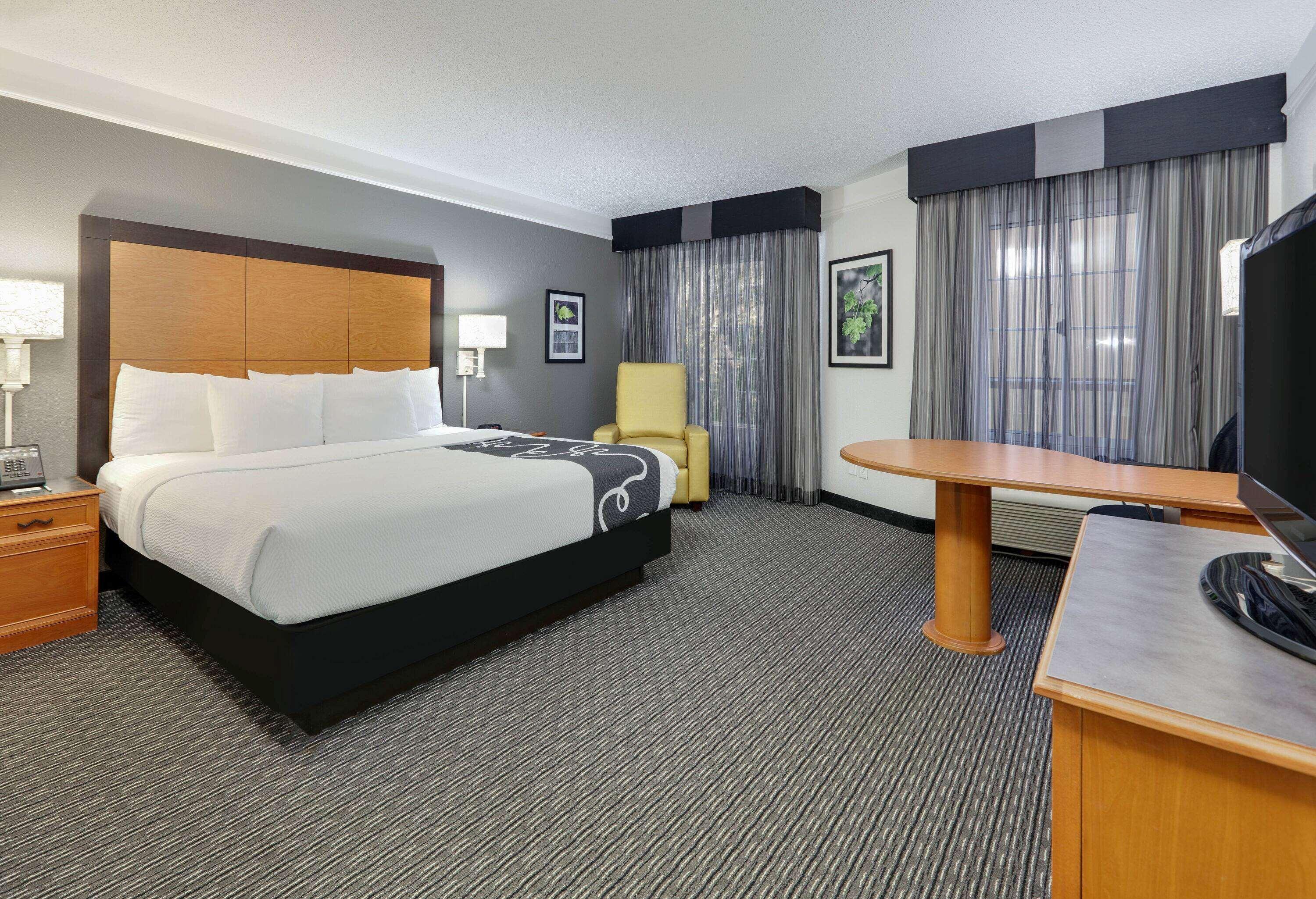 La Quinta By Wyndham Dallas - Addison Galleria Hotel Luaran gambar