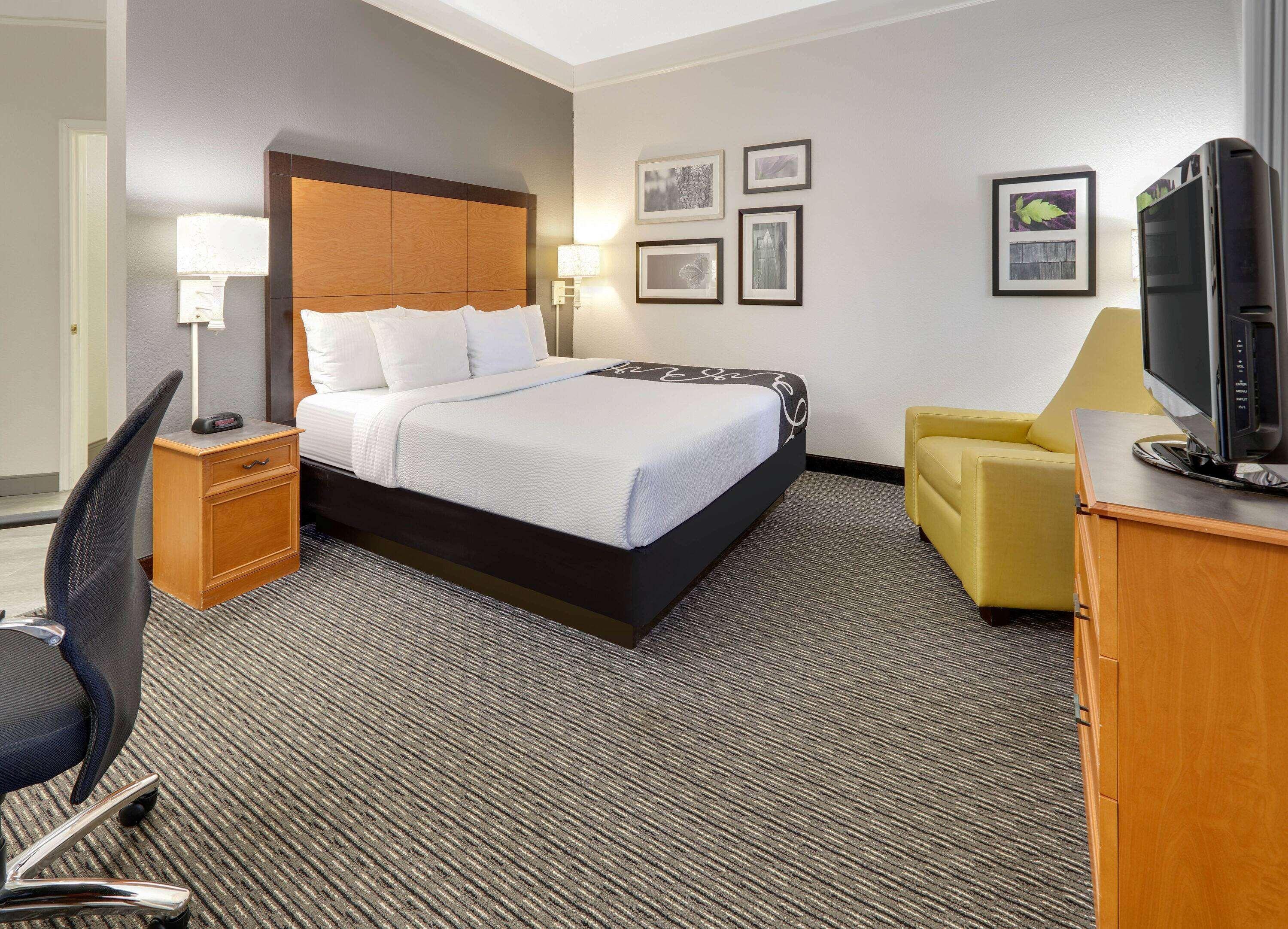 La Quinta By Wyndham Dallas - Addison Galleria Hotel Luaran gambar