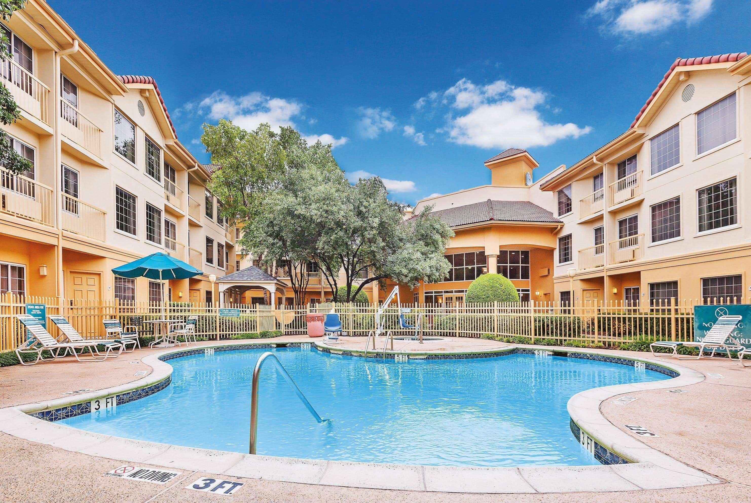 La Quinta By Wyndham Dallas - Addison Galleria Hotel Luaran gambar