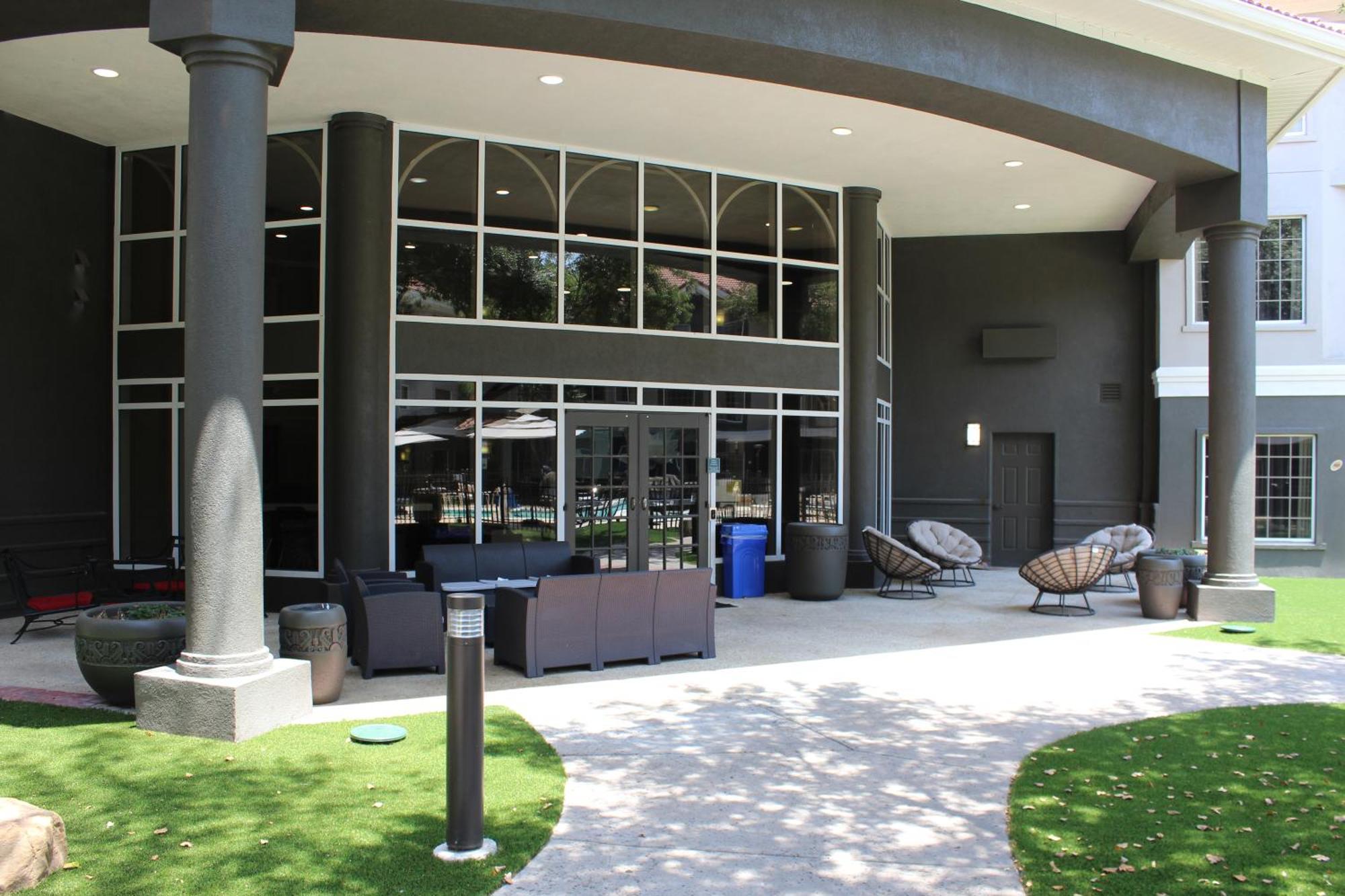 La Quinta By Wyndham Dallas - Addison Galleria Luaran gambar