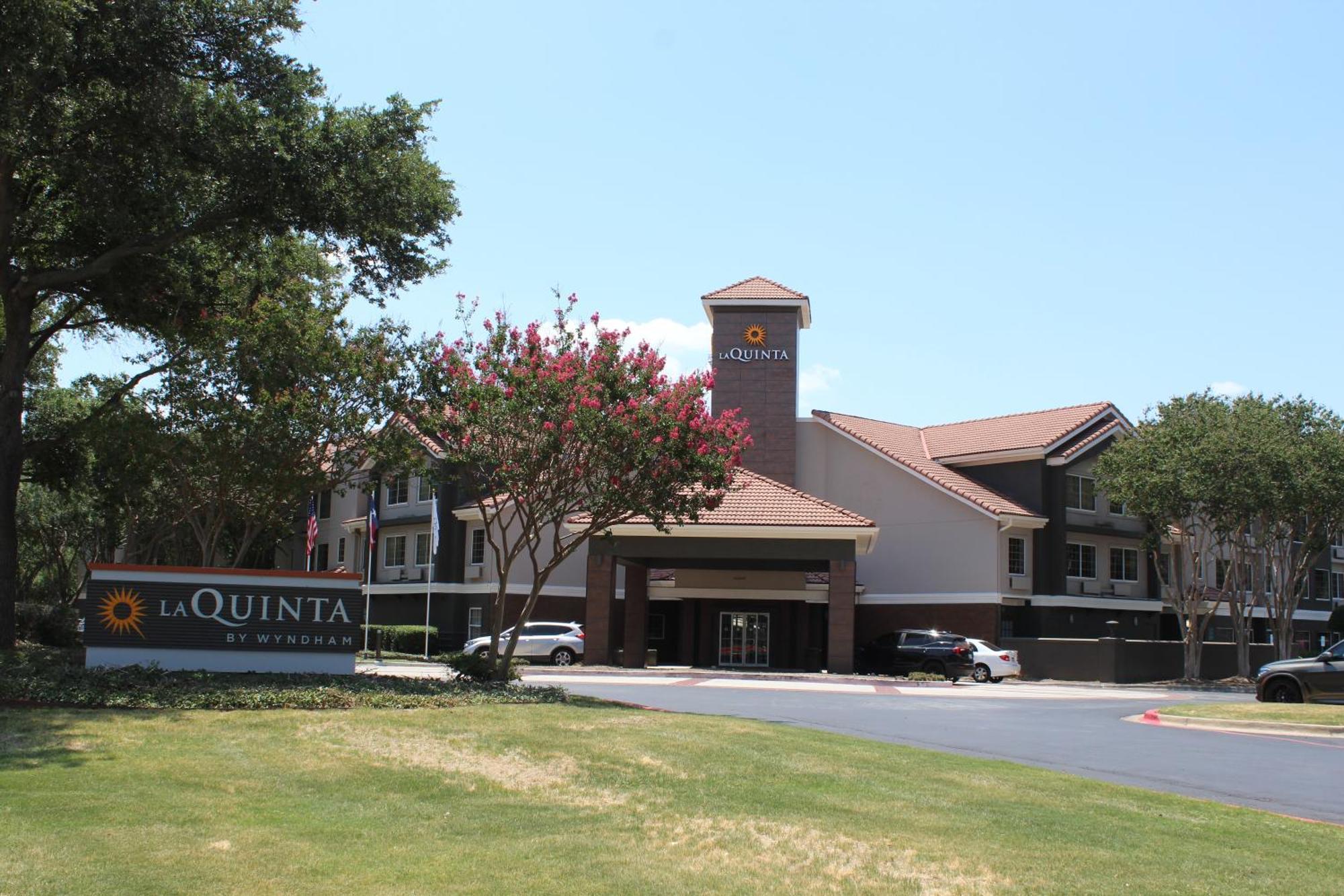La Quinta By Wyndham Dallas - Addison Galleria Luaran gambar